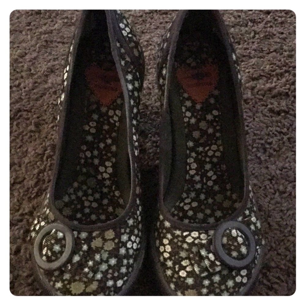 Rocket Dog heels